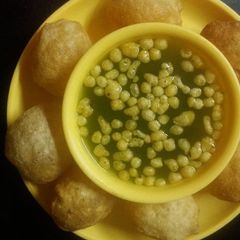 A picture of Pani puri ka pani.