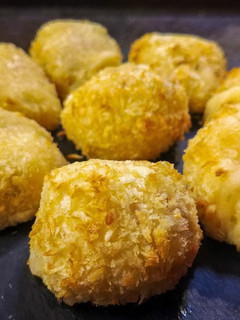 A picture of Ham and Cheese Potato Balls.