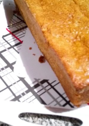 Una foto de Budín de limón y semillas de amapola