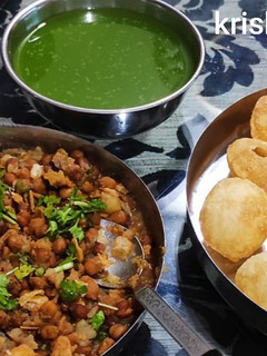 પાણીપુરી (Pani Puri Recipe In Gujarati) રેસીપી મુખ્ય ફોટો