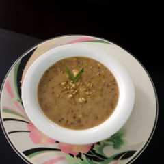 A picture of Bubur kacang hijau presto.