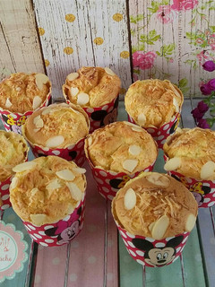 Foto resep Bolu Hongkong Keju Almond Super Moist dan Haruuuum