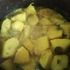 A picture of Breadfruit Curry.