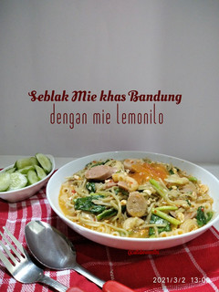 Foto resep *Seblak Mie Khas Bandung* dengan mie lemonilo