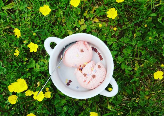 Glace aux fraises tagada