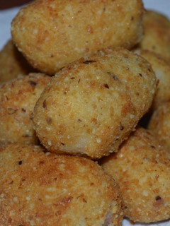 Una foto de Croquetas de bondiola y puré
