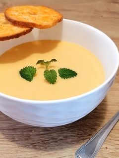 Tejszínes sütőtökkrémleves recept fotója