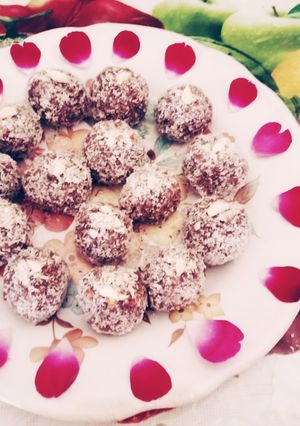 A picture of Healthy energy booster protein rich ladoo.