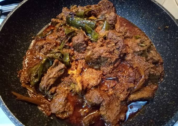 Rendang daging padang