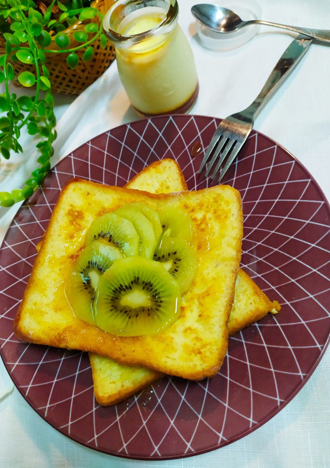 法式吐司佐奇異果 的食譜成品照片