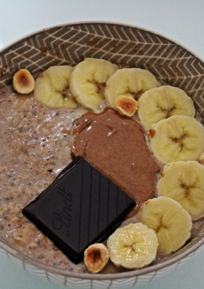 Una foto de Porridge de canela y plátano