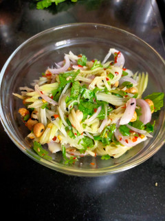 A picture of Thai Raw Mango Salad.