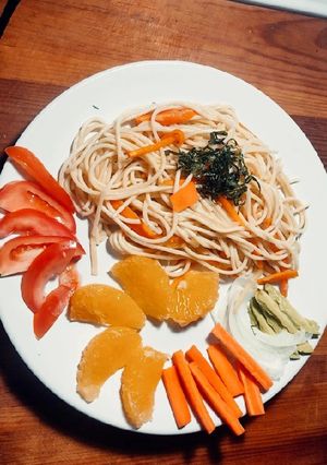 Una foto de Espagueti con verduras salteadas