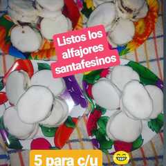 A picture of Alfajores santafesinos.