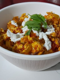 પનીર ભુર્જી(paneer bhurji recipe in gujarati) રેસીપી મુખ્ય ફોટો