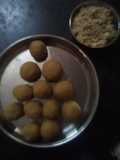 Besan ke laddu