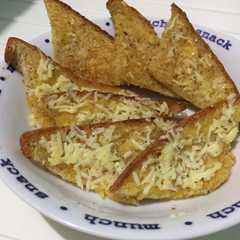 รูปของ Garlic Bread (versi pan)