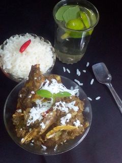 ইলিশ মাছের মাথা দিয়ে কচু শাক( illish macher matha diye kochu shak recipe in Bengali রেসিপির প্রধান ছবি