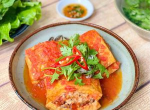 Hình của món Đậu Hủ Nhồi Thịt Sốt Cà Chua.