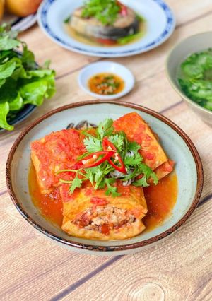 Hình của món Đậu Hủ Nhồi Thịt Sốt Cà Chua.