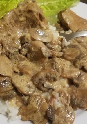 A picture of Cream veal stew.