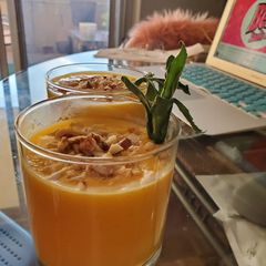 A picture of Healthy Mango Shake.