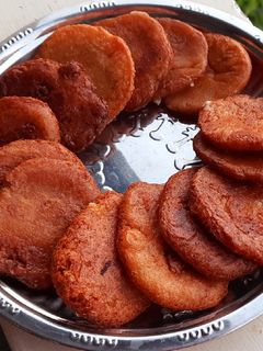 அதிரசம்(athirasam recipe in tamil) செய்முறை முக்கிய புகைப்படம்