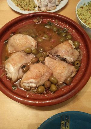 A picture of Chicken Tagine with Lemon and Olives.
