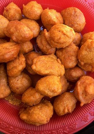 A picture of Kosai/beans cake.