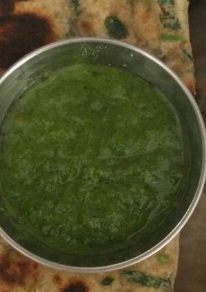 A picture of Green coriander chutney.