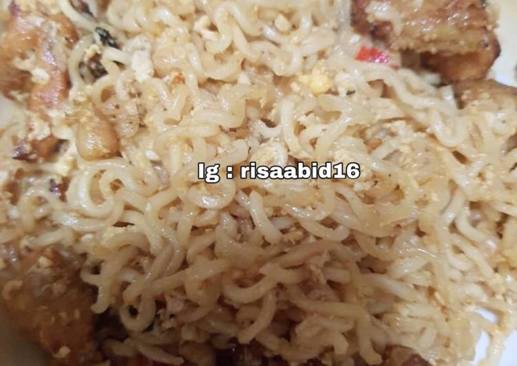 Indomie Goreng Special Dengan Sate Ayam dan Sate Perut, Resepi Percuma 2021