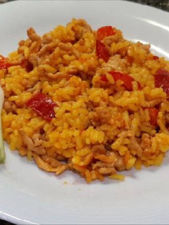 Una foto de Arroz con pimiento y carne picada