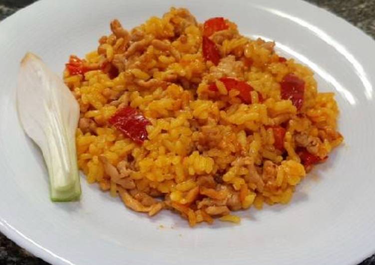 Arroz con pimiento y carne picada