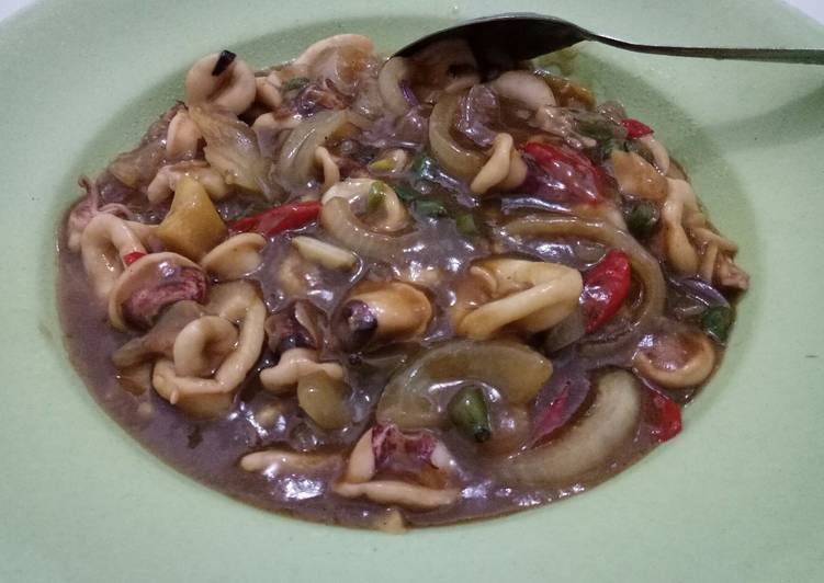 Resep Cumi Saus Tiram Pedas Simple &amp; Enak yang Bisa Manjain Lidah