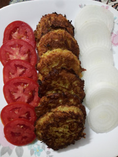 عکسی از دستور کوکو سیب زمینی خام