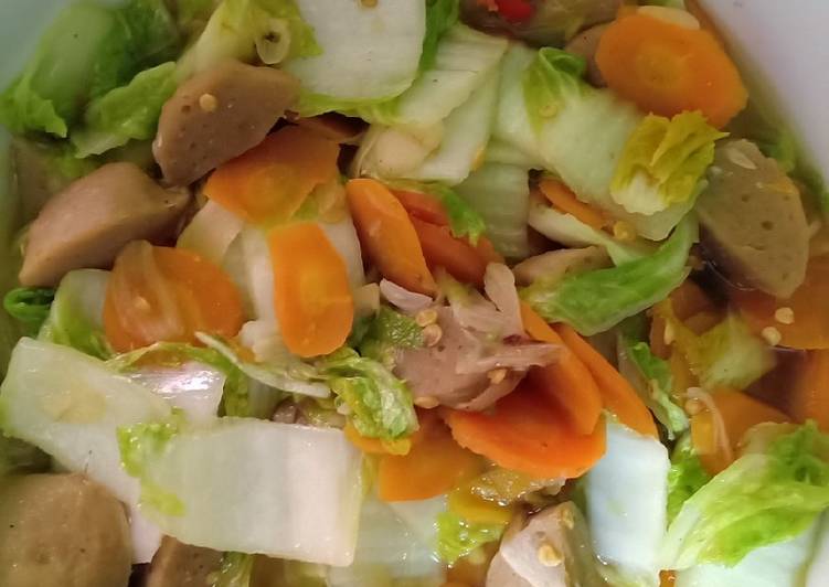 Resep: Sawi putih tumis bakso Untuk Pemula