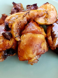 Una foto de Jamoncitos de pollo al limón en horno 🍗🍋