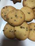 Biscotti di pasta frolla con gocce di cioccolato
