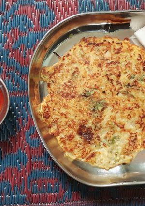 A picture of Chilla with potato,curd and besan.