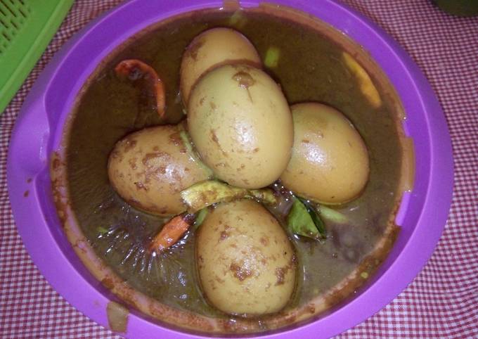 Ini dia! Cara gampang membuat Telur bumbu petis madura dijamin menggugah selera