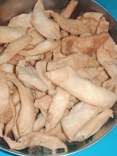 नमकपारे (Namakpare recipe in hindi) रेसिपी मुख्य फोटो