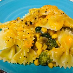 A picture of Baked bow-tie pasta salad.