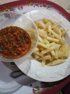A picture of Fried Yam with Egg Sauce.