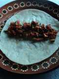 Tacos de salchicha, chorizo de los ex jochos con poblano