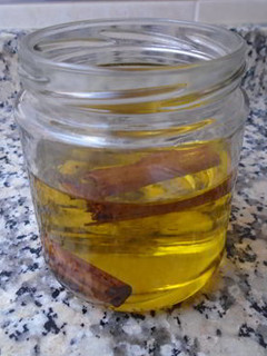 Una foto de Aceite de canela