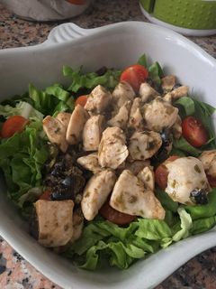 Una foto de Ensalada de pollo