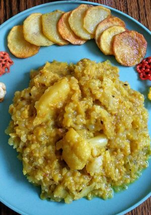 সবজি দিয়ে সাবুর খিচুড়ি (sabji diye sabur khichuri recipe in Bengali) রেসিপির প্রধান ছবি