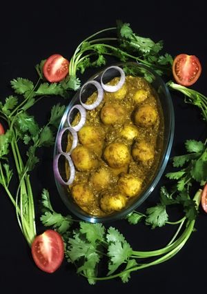 A picture of Dhaniya Aloo / Potato in Coriander Gravy.