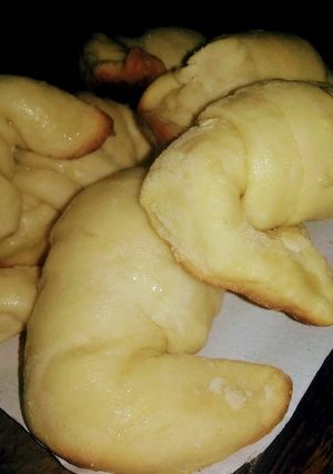 Una foto de Medialunas de manteca🥐😋