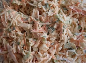 Una foto de Ensalada de surimi